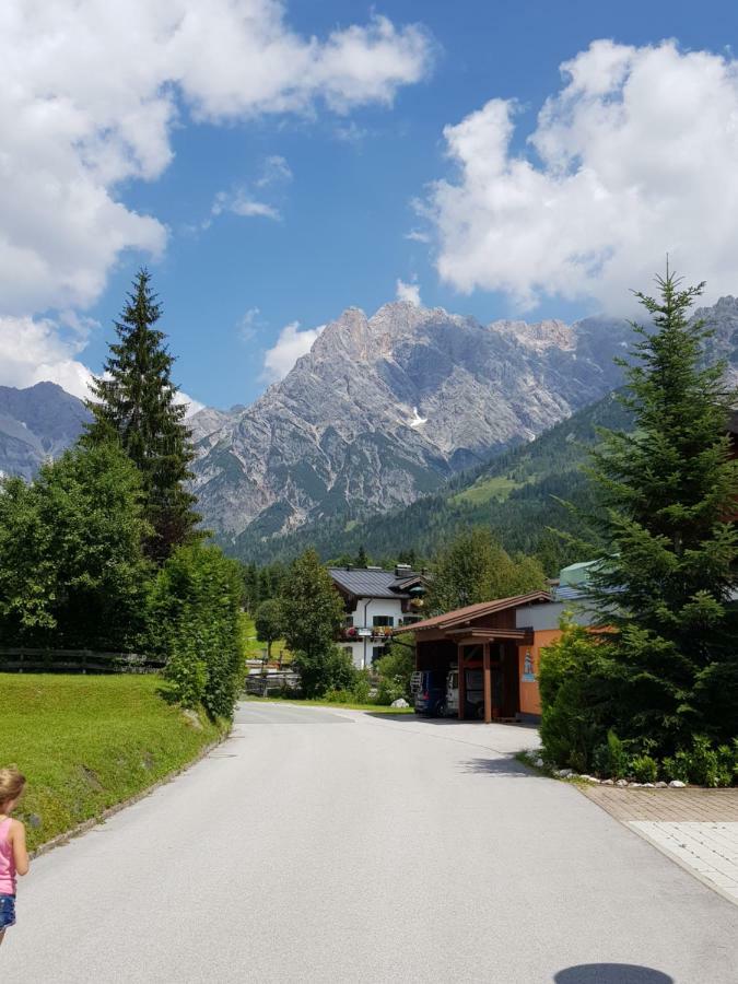 Haus Sonnleiten Maria Alm am Steinernen Meer Luaran gambar